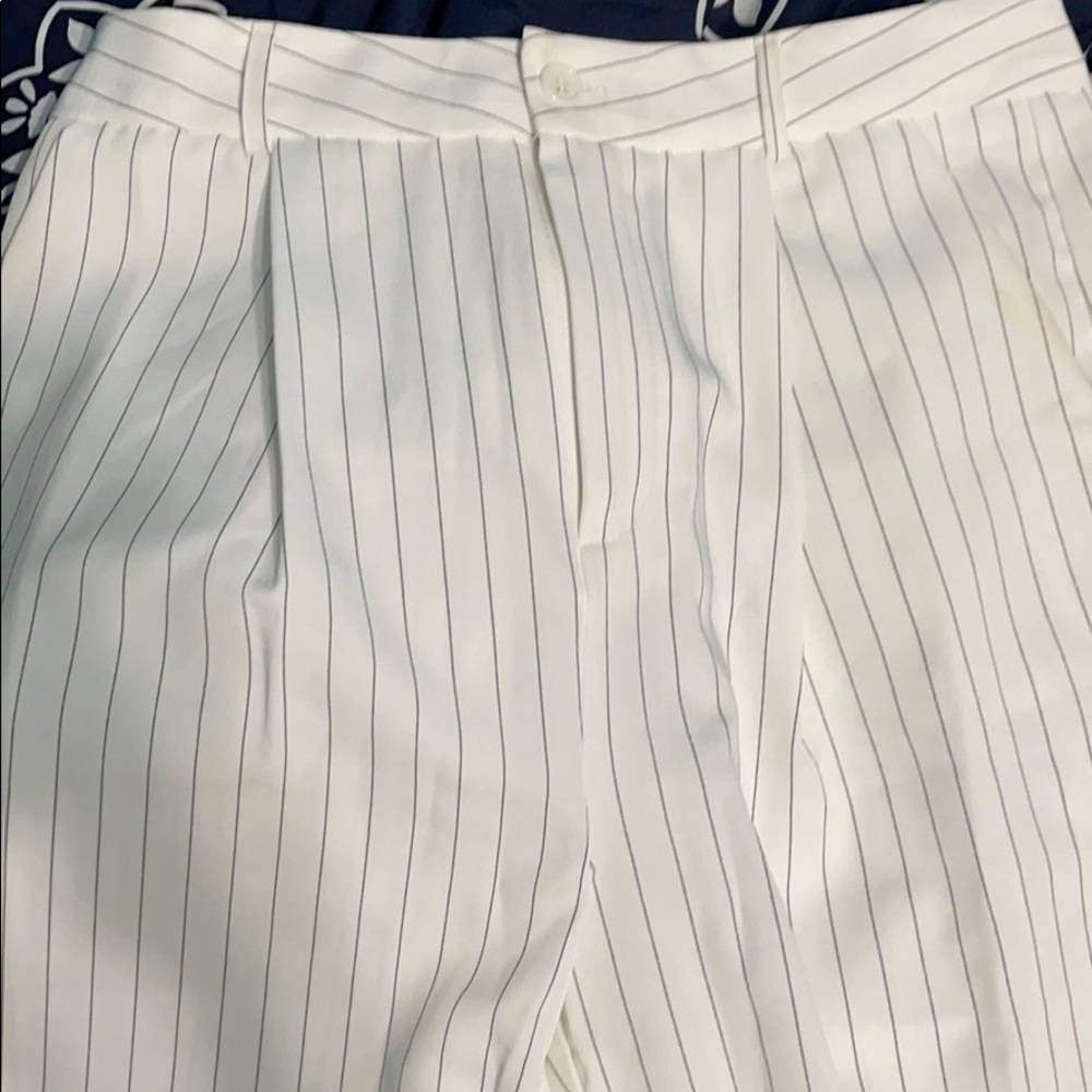 White cropped pants size medium